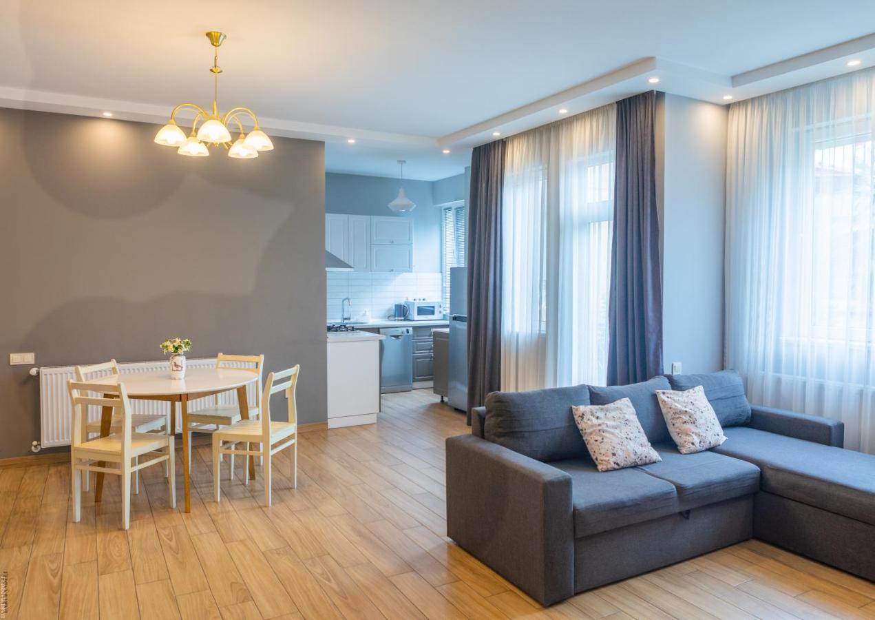 Apartment By The Sheraton Batumi Exteriör bild
